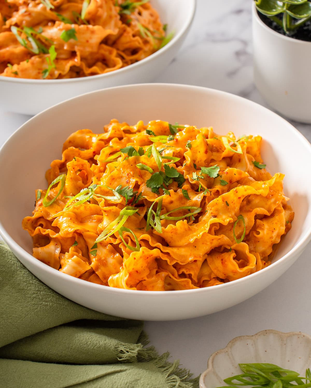 Creamy, Savory & Spicy: Your Go-To 15-Minute Peanut Noodles